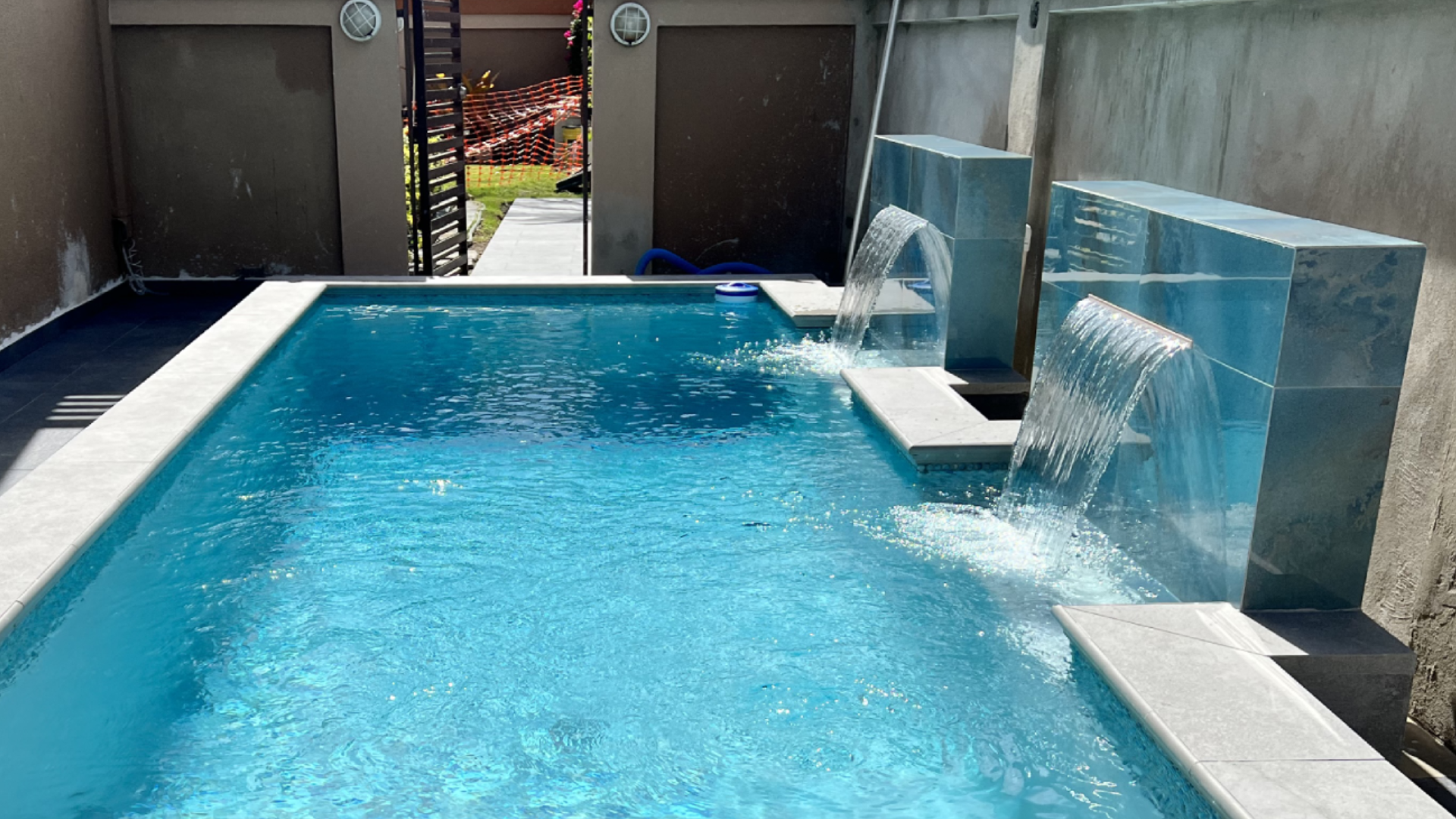 ¿Cuáles son las razones para renovar su piscina?